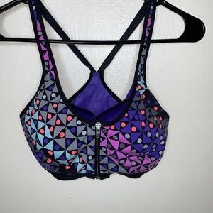 Victoria sport bra  with cup padding never worn.